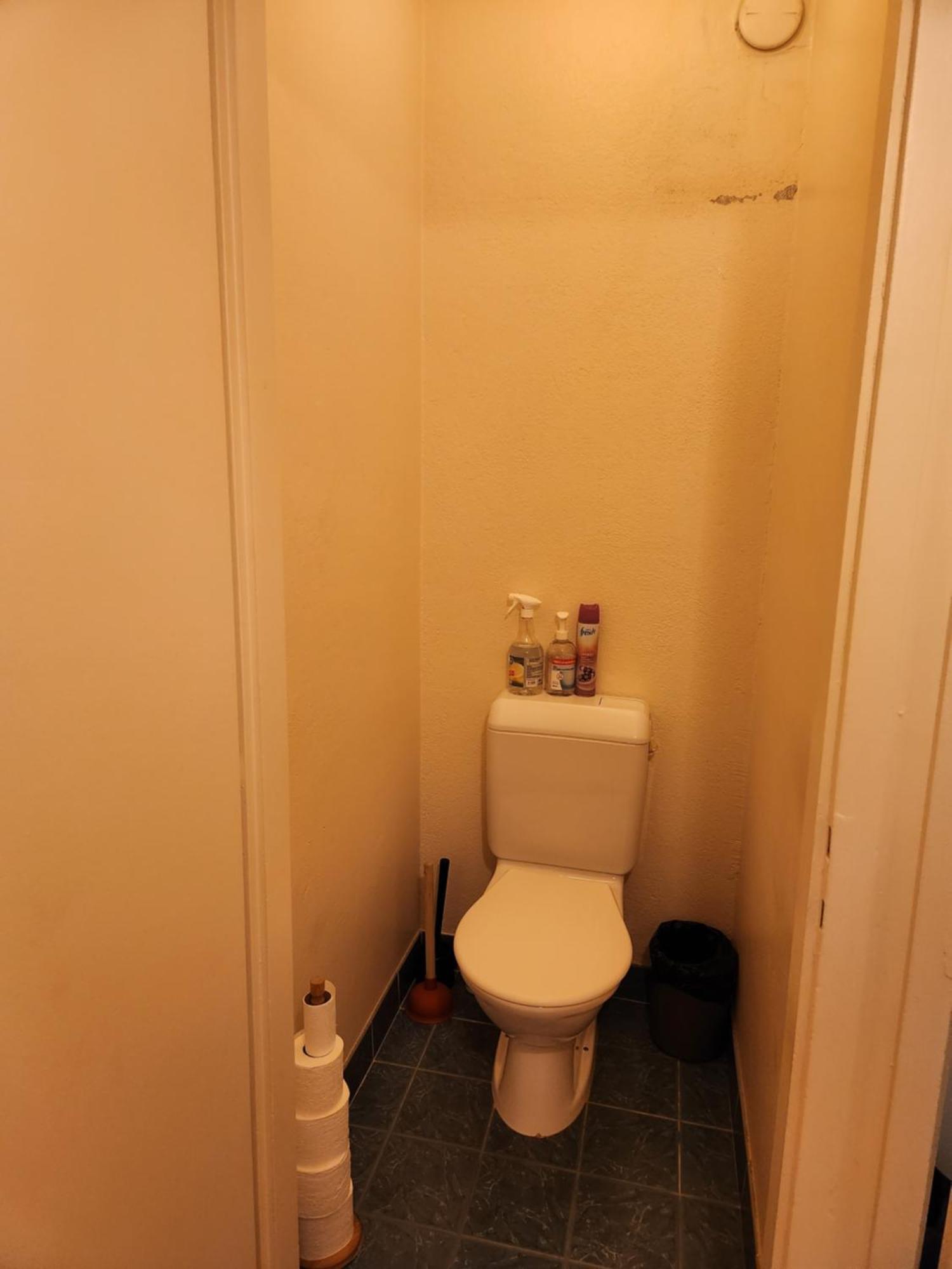 Room In Shared Apartment Женева Екстериор снимка